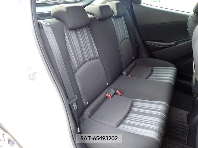 Mazda DEMIO 2019-04 334801-18