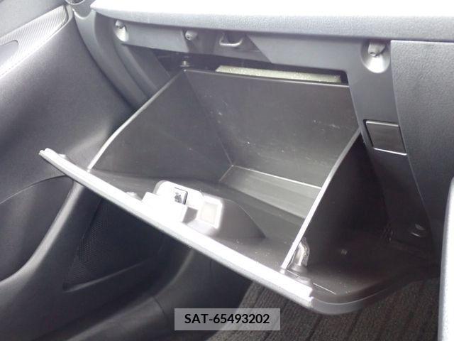 Mazda DEMIO 2019-04 334801-16