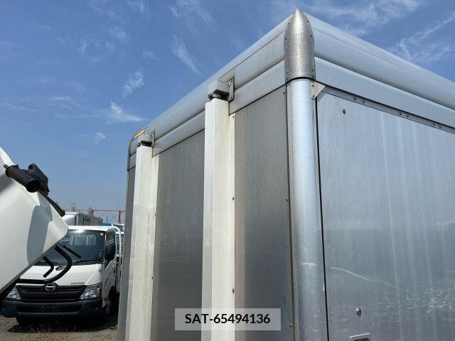 Hino DUTRO 2017-04 345053-21