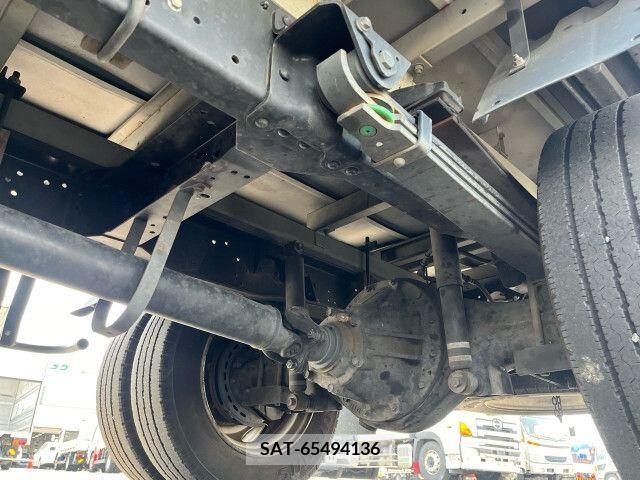 Hino DUTRO 2017-04 345053-27