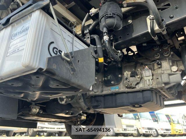 Hino DUTRO 2017-04 345053-26