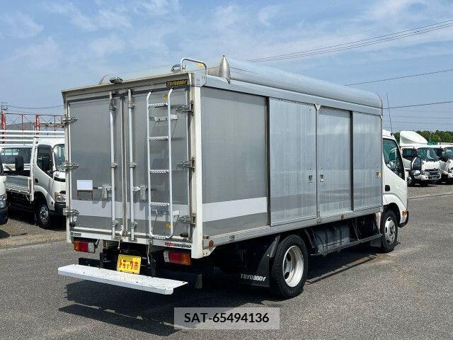 Hino DUTRO 2017-04 345053-19