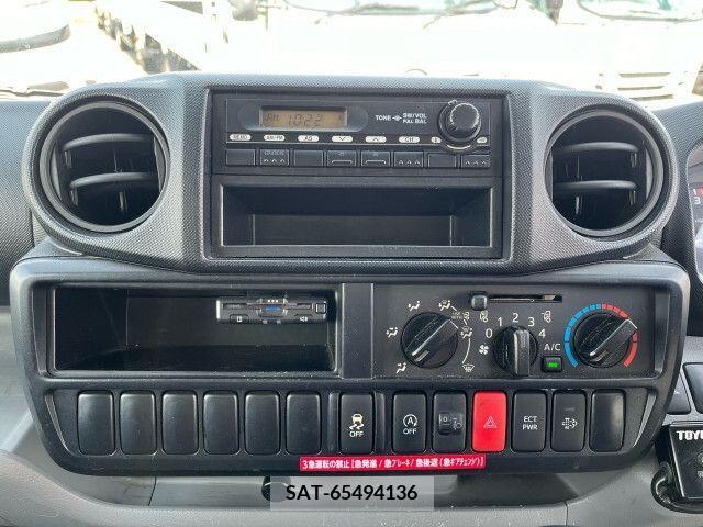Hino DUTRO 2017-04 345053-14