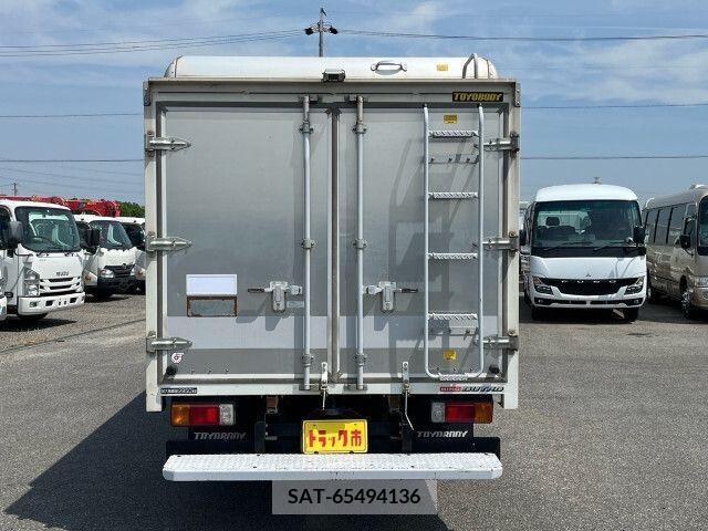 Hino DUTRO 2017-04 345053-4