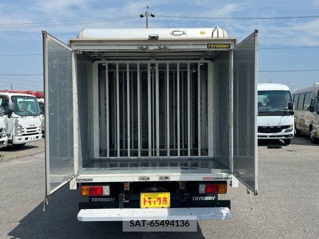 Hino DUTRO 2017-04 345053-5