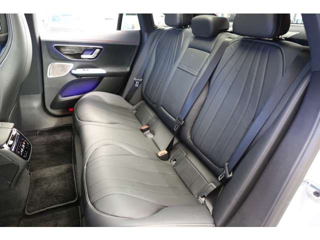 Mercedes Benz EQE 2022-11 15820-13