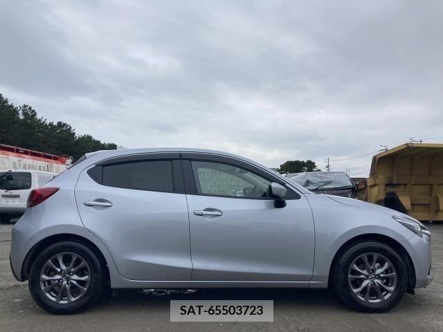 Mazda DEMIO 2018-03 267556-6