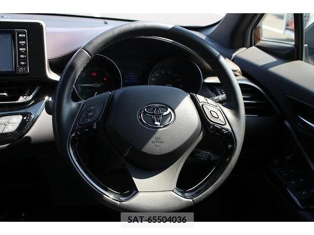 Toyota C-HR 2017-02 225153-15