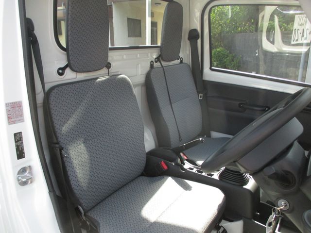 Suzuki CARRY TRUCK 2023-08 16307-1
