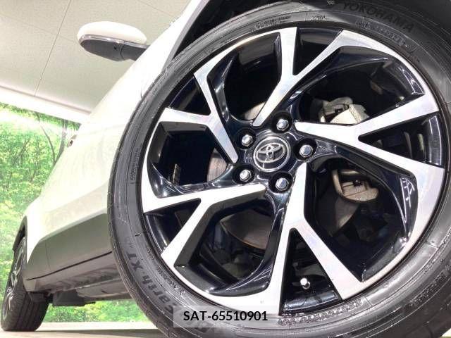 Toyota C-HR 2017-03 216784-12