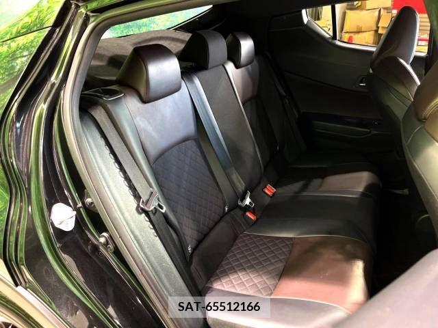 Toyota C-HR 2018-02 357834-10