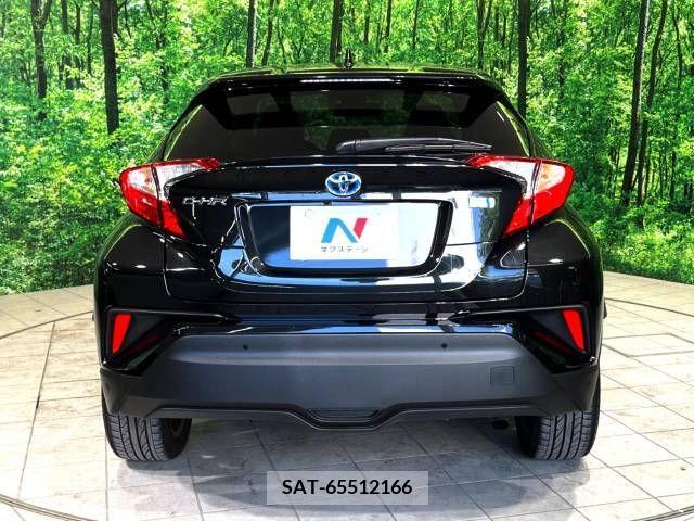 Toyota C-HR 2018-02 357834-15