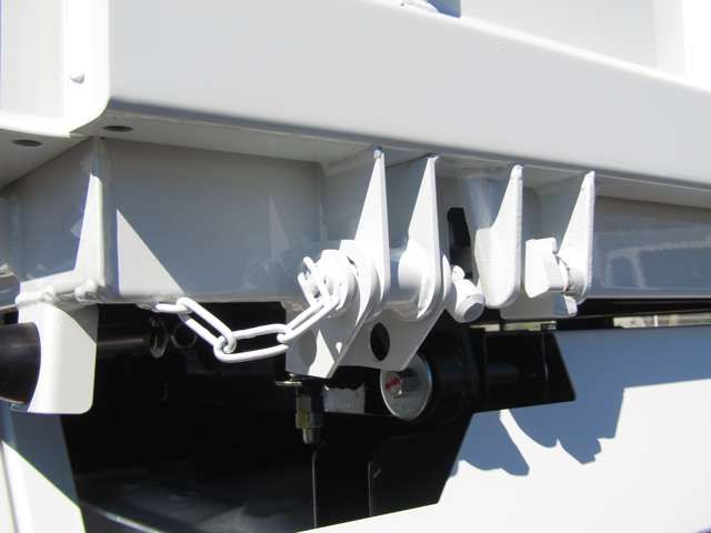 Nissan CLIPPER 2023-10 19260-9
