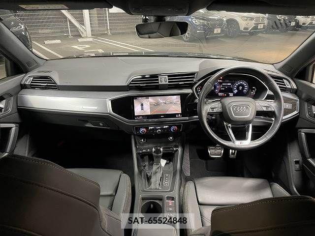 Audi Q3 2021-08 292782-1