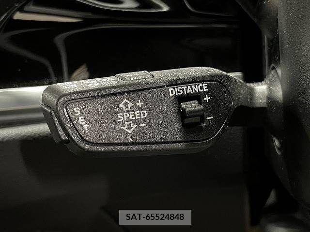 Audi Q3 2021-08 292782-5