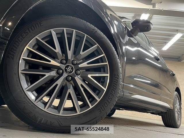 Audi Q3 2021-08 292782-10