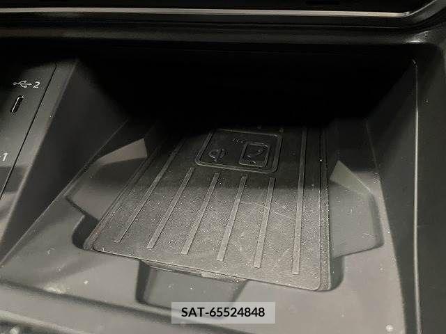 Audi Q3 2021-08 292782-12