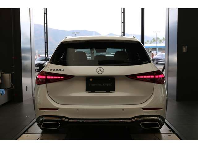 Mercedes Benz C-CLASS 2023-10 182199-7