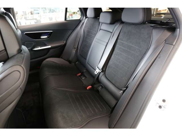 Mercedes Benz C-CLASS 2023-10 182199-12