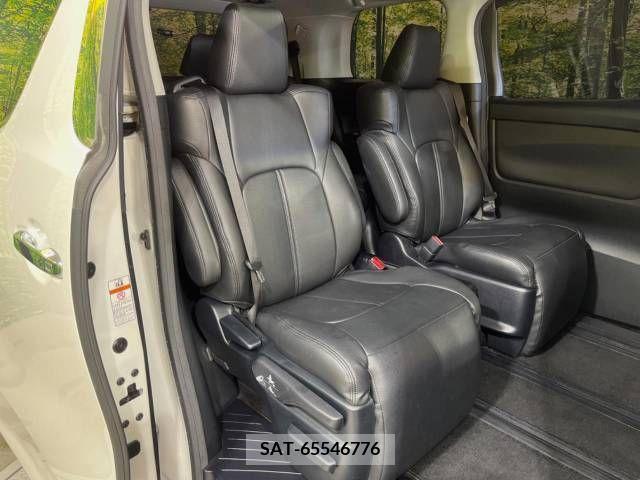 Toyota VELLFIRE 2018-11 332328-9