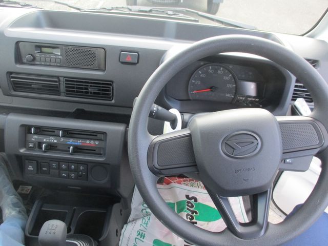 Daihatsu HIJET TRUCK 2023-06 24865-16
