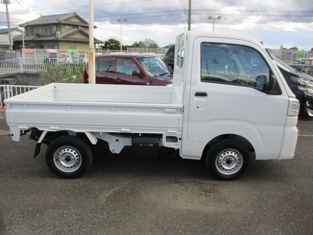 Daihatsu HIJET TRUCK 2023-06 24865-3