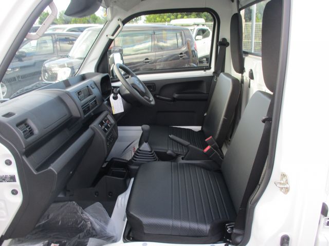 Daihatsu HIJET TRUCK 2023-06 24865-23