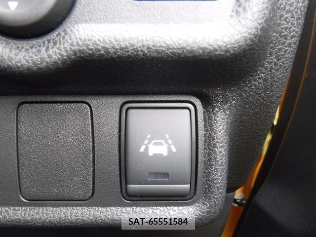 Nissan NOTE 2019-03 329547-11