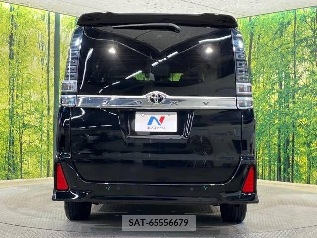Toyota VOXY 2021-02 213354-17