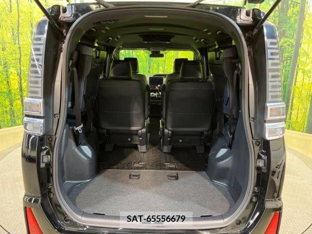 Toyota VOXY 2021-02 213354-13