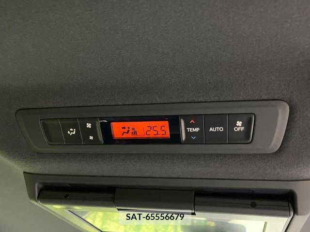 Toyota VOXY 2021-02 213354-8
