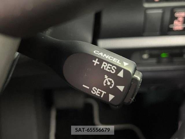 Toyota VOXY 2021-02 213354-7