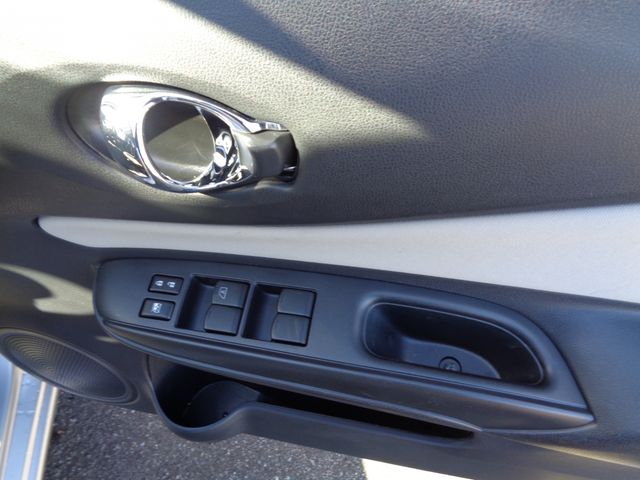 Nissan NOTE 2018-08 27725-25