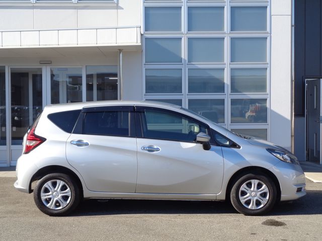 Nissan NOTE 2018-08 27725-23