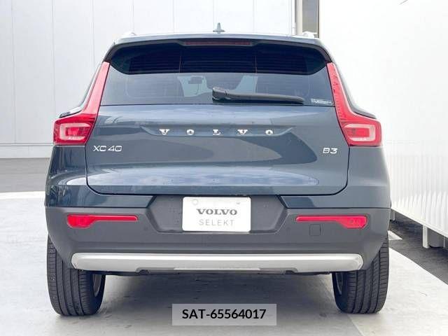 Volvo XC40 2022-06 370251-18