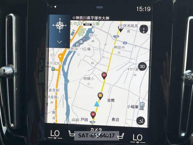 Volvo XC40 2022-06 370251-4