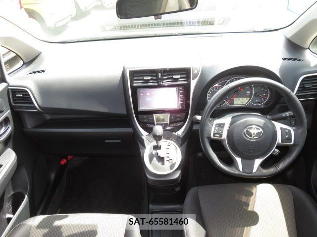 Toyota RACTIS 2014-10 282662-13