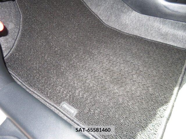 Toyota RACTIS 2014-10 282662-20