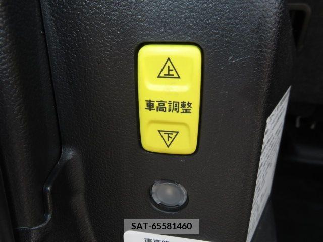 Toyota RACTIS 2014-10 282662-7