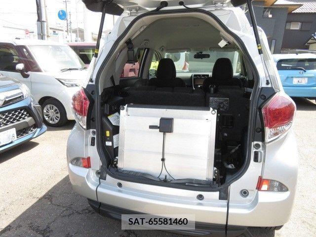 Toyota RACTIS 2014-10 282662-5