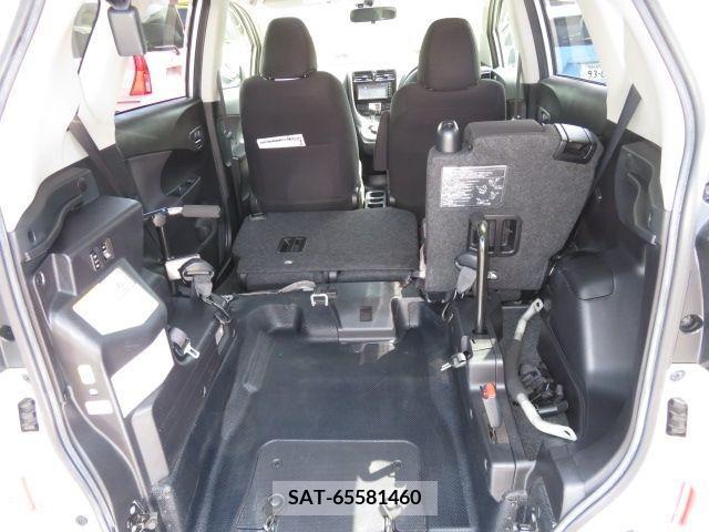 Toyota RACTIS 2014-10 282662-3