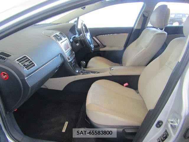 Toyota AVENSIS WAGON 2013-04 224625-12