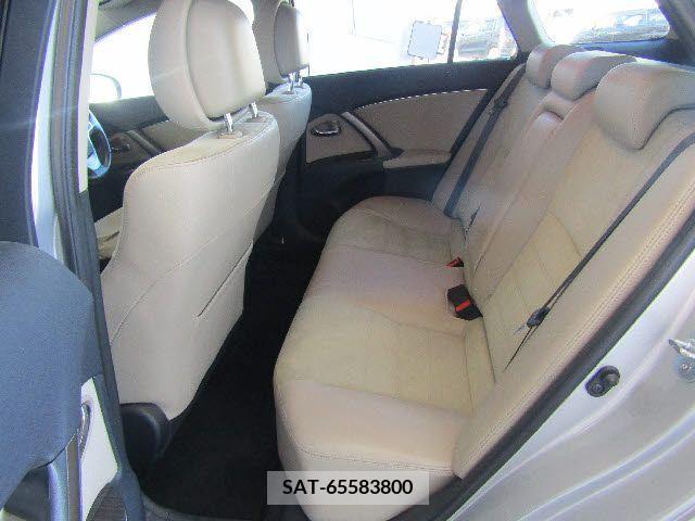 Toyota AVENSIS WAGON 2013-04 224625-18