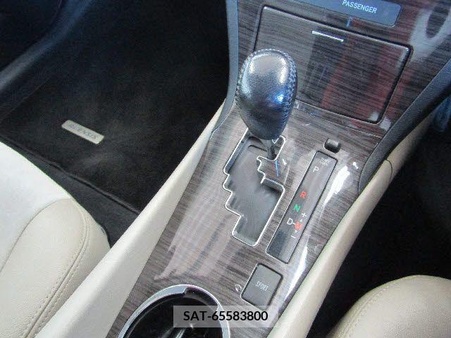 Toyota AVENSIS WAGON 2013-04 224625-19