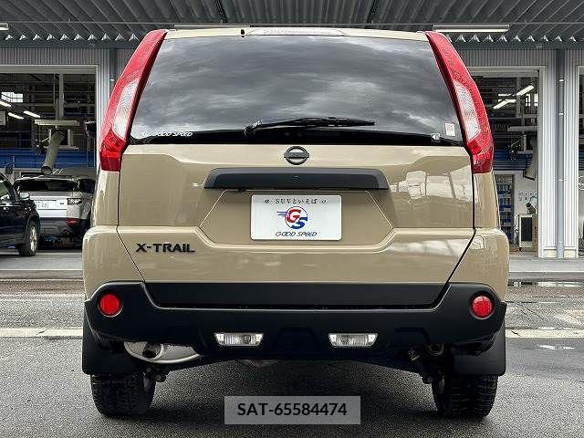 Nissan X-TRAIL 2010-09 208236-17