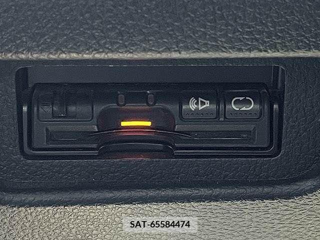 Nissan X-TRAIL 2010-09 208236-13