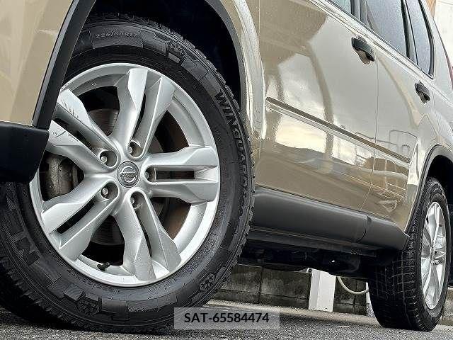 Nissan X-TRAIL 2010-09 208236-10