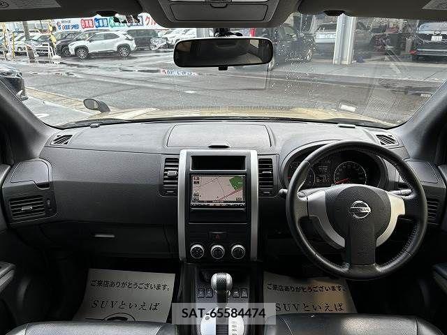 Nissan X-TRAIL 2010-09 208236-1