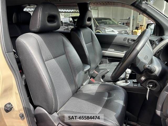 Nissan X-TRAIL 2010-09 208236-7
