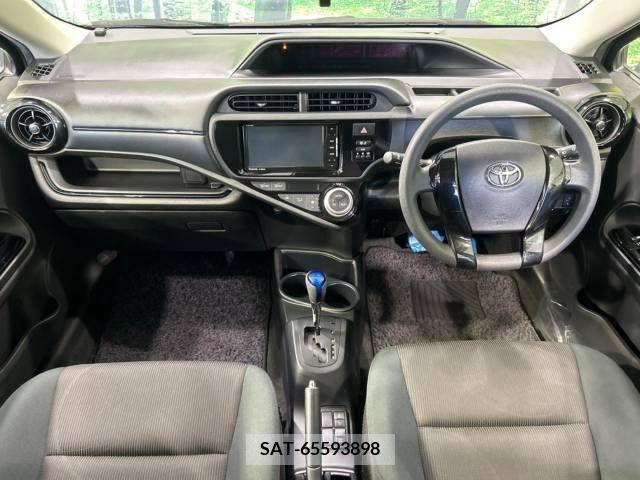 Toyota AQUA 2016-12 350330-1